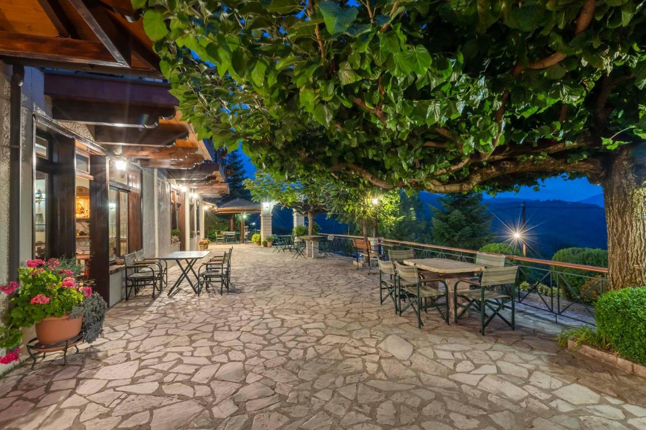Hotel Makkas Krentis Exterior foto
